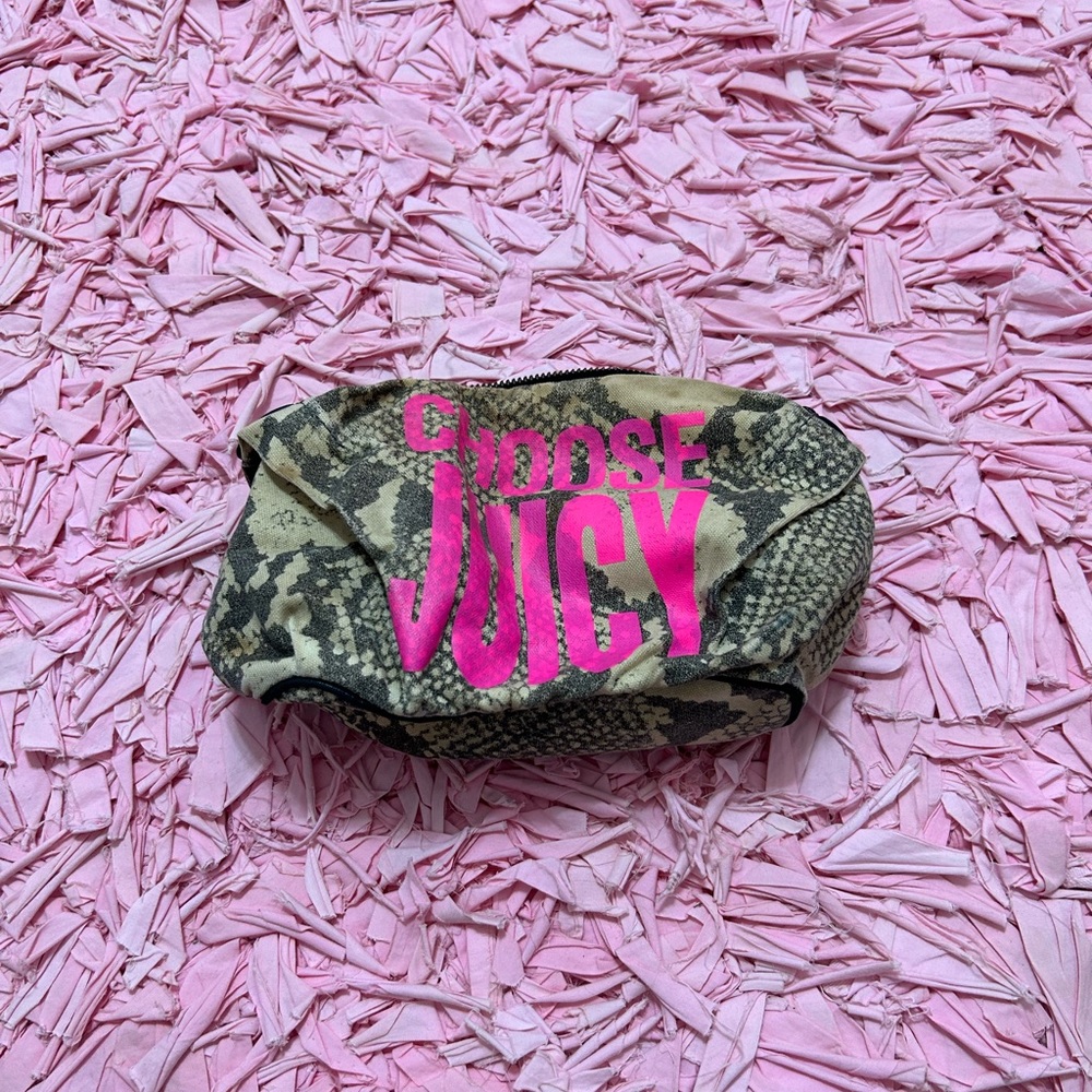 ❗SOLD❗Juicy Couture Makeup Bag